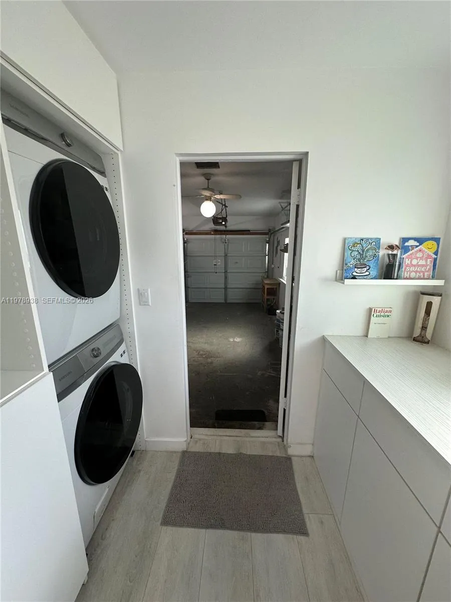 935 Lincoln St, Hollywood, Florida 33019, Hollywood, Florida 33019, 3 Bedrooms Bedrooms, ,2 BathroomsBathrooms,Residential,For Sale,935 Lincoln St, Hollywood, Florida 33019,A11978938