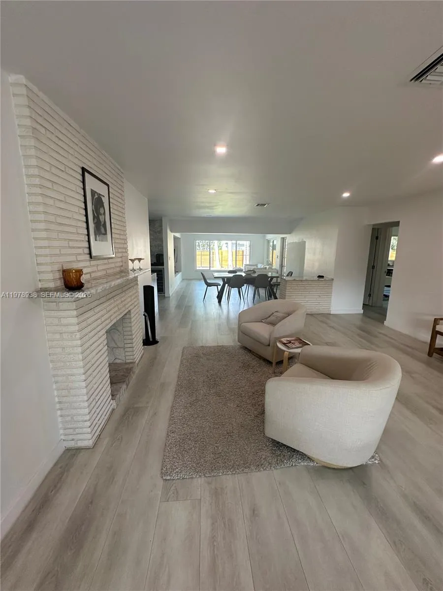 935 Lincoln St, Hollywood, Florida 33019, Hollywood, Florida 33019, 3 Bedrooms Bedrooms, ,2 BathroomsBathrooms,Residential,For Sale,935 Lincoln St, Hollywood, Florida 33019,A11978938