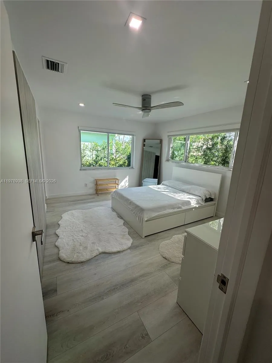 935 Lincoln St, Hollywood, Florida 33019, Hollywood, Florida 33019, 3 Bedrooms Bedrooms, ,2 BathroomsBathrooms,Residential,For Sale,935 Lincoln St, Hollywood, Florida 33019,A11978938