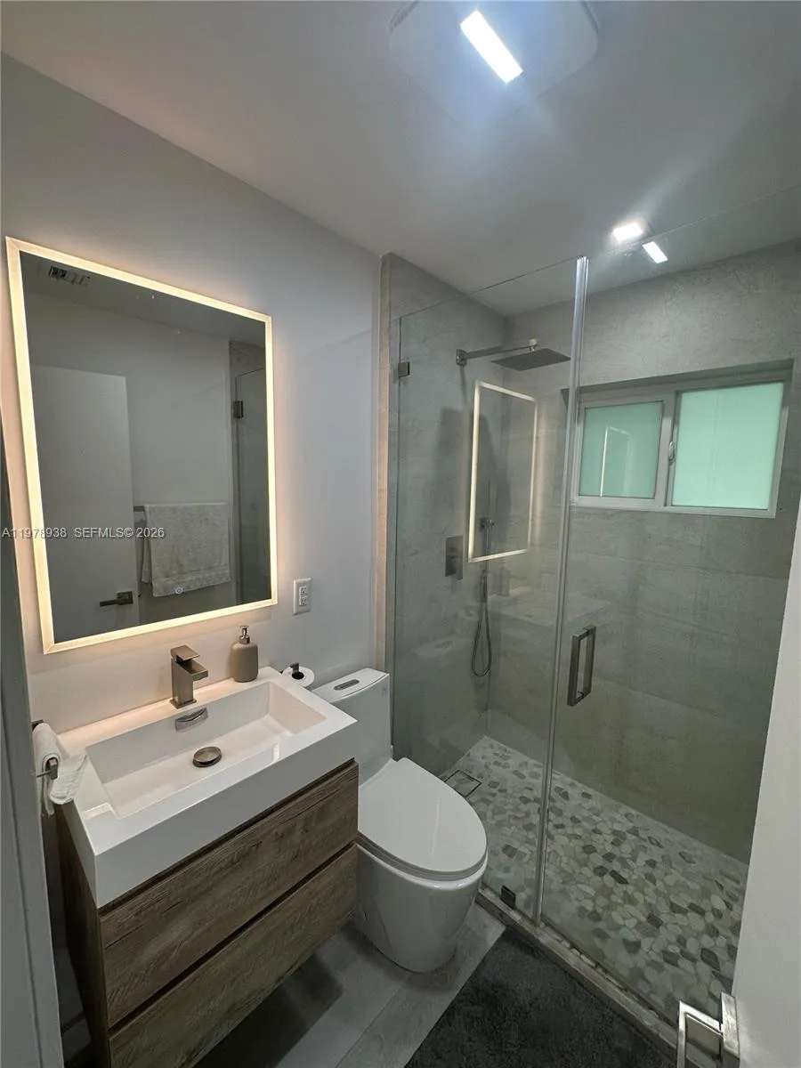 935 Lincoln St, Hollywood, Florida 33019, Hollywood, Florida 33019, 3 Bedrooms Bedrooms, ,2 BathroomsBathrooms,Residential,For Sale,935 Lincoln St, Hollywood, Florida 33019,A11978938