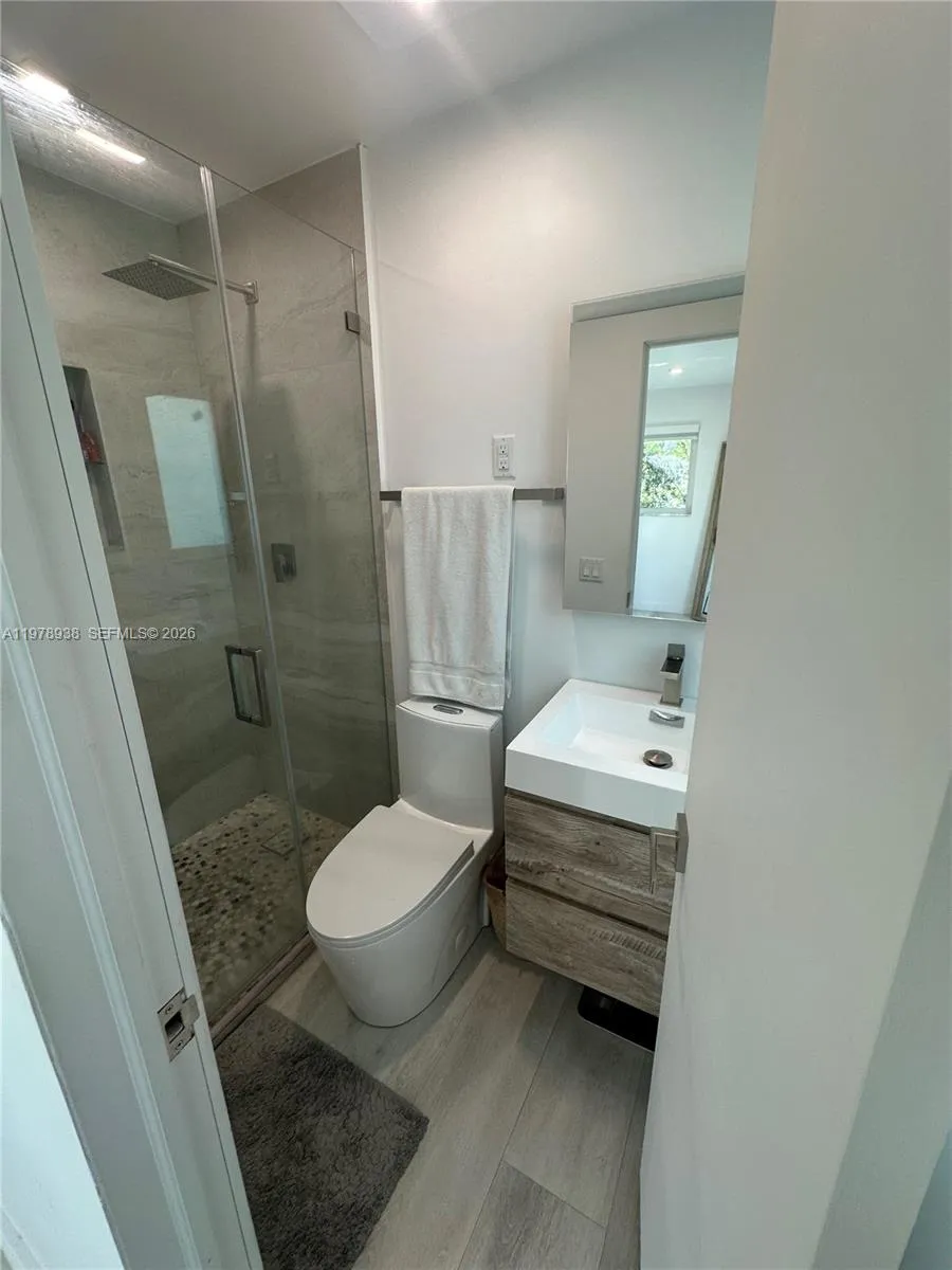 935 Lincoln St, Hollywood, Florida 33019, Hollywood, Florida 33019, 3 Bedrooms Bedrooms, ,2 BathroomsBathrooms,Residential,For Sale,935 Lincoln St, Hollywood, Florida 33019,A11978938