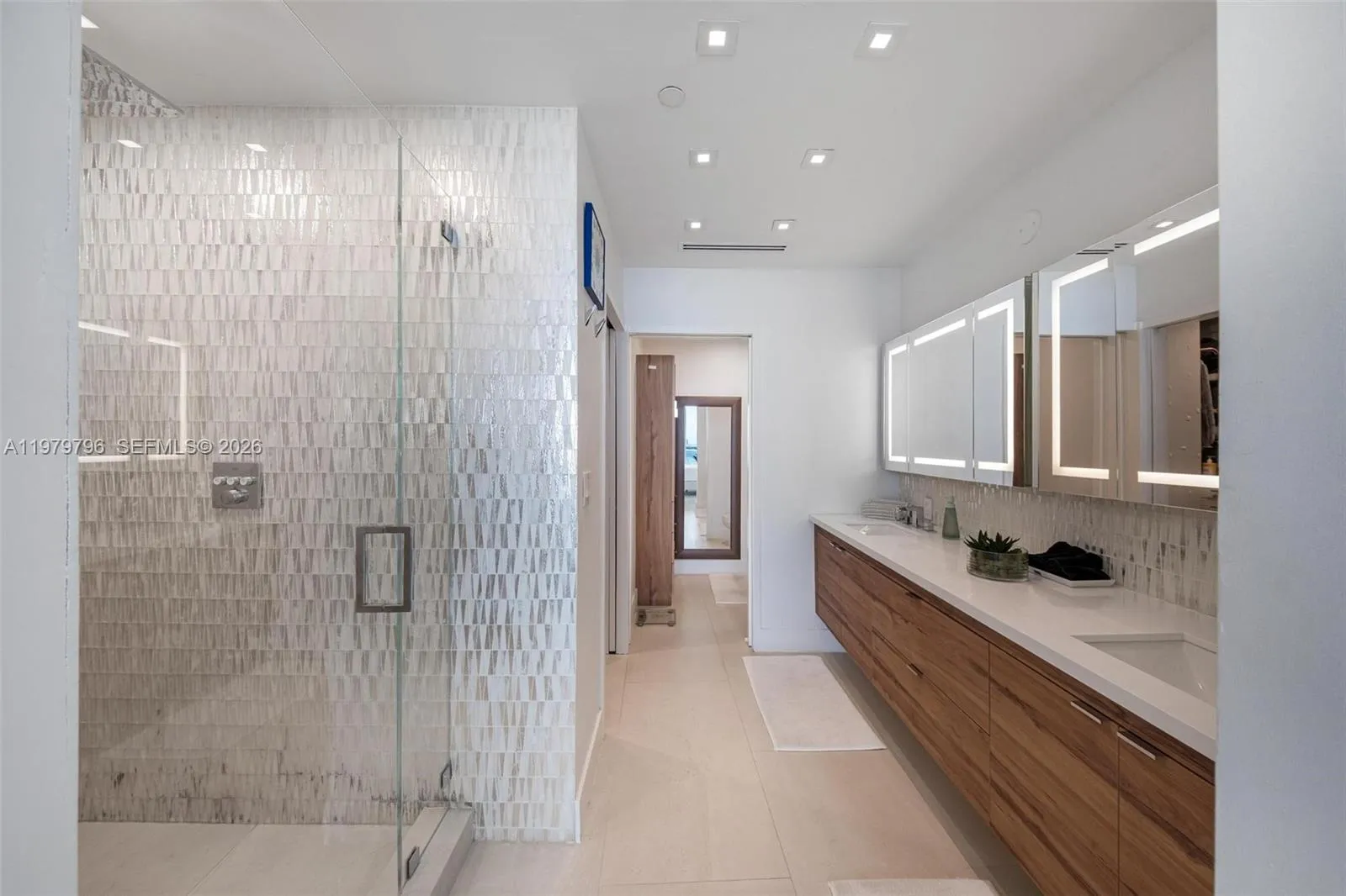 2020 N Bayshore Dr 2510, Miami, Florida 33137, Miami, Florida 33137, 3 Bedrooms Bedrooms, ,3 BathroomsBathrooms,Residential,For Sale,2020 N Bayshore Dr 2510, Miami, Florida 33137,A11979796