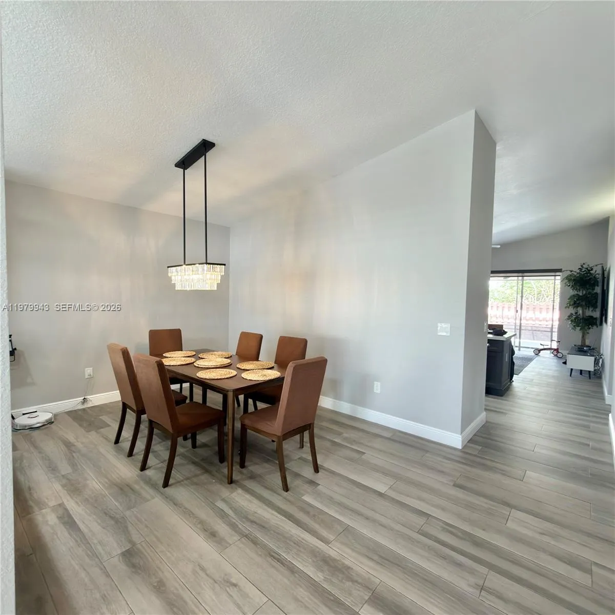9023 Nw 148th Ter, Miami Lakes, Florida 33018, Miami Lakes, Florida 33018, 3 Bedrooms Bedrooms, ,2 BathroomsBathrooms,Residential,For Sale,9023 Nw 148th Ter, Miami Lakes, Florida 33018,A11979943