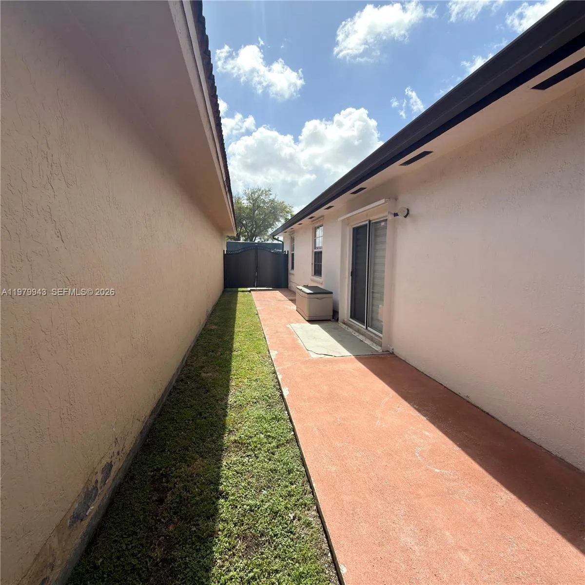 9023 Nw 148th Ter, Miami Lakes, Florida 33018, Miami Lakes, Florida 33018, 3 Bedrooms Bedrooms, ,2 BathroomsBathrooms,Residential,For Sale,9023 Nw 148th Ter, Miami Lakes, Florida 33018,A11979943