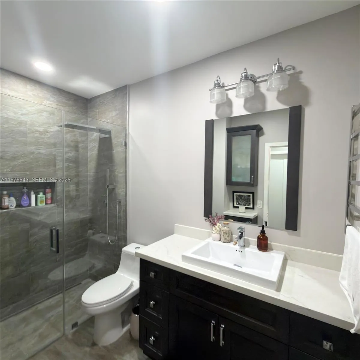 9023 Nw 148th Ter, Miami Lakes, Florida 33018, Miami Lakes, Florida 33018, 3 Bedrooms Bedrooms, ,2 BathroomsBathrooms,Residential,For Sale,9023 Nw 148th Ter, Miami Lakes, Florida 33018,A11979943