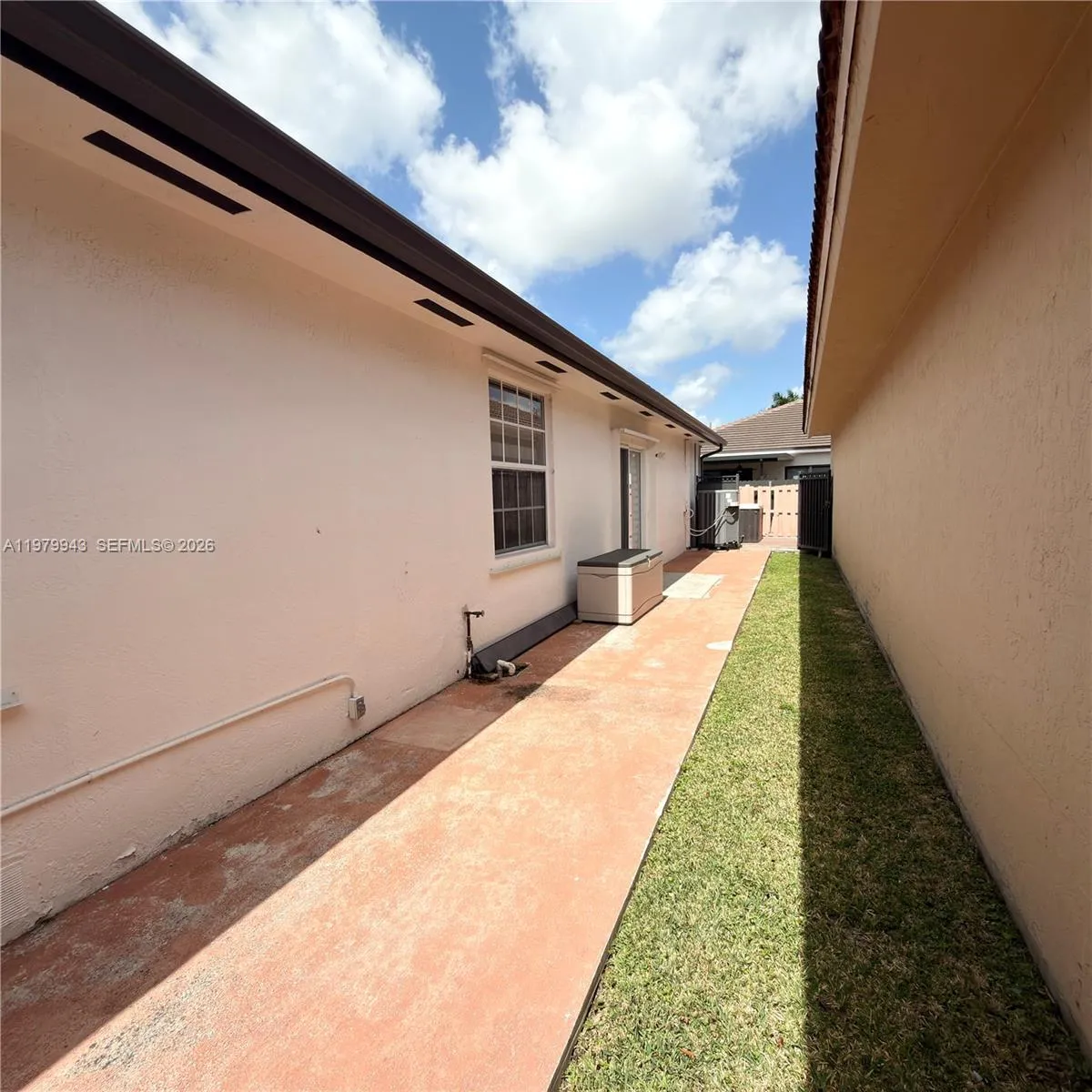9023 Nw 148th Ter, Miami Lakes, Florida 33018, Miami Lakes, Florida 33018, 3 Bedrooms Bedrooms, ,2 BathroomsBathrooms,Residential,For Sale,9023 Nw 148th Ter, Miami Lakes, Florida 33018,A11979943