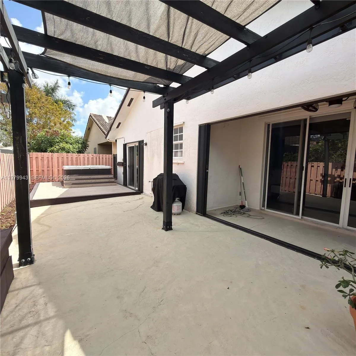 9023 Nw 148th Ter, Miami Lakes, Florida 33018, Miami Lakes, Florida 33018, 3 Bedrooms Bedrooms, ,2 BathroomsBathrooms,Residential,For Sale,9023 Nw 148th Ter, Miami Lakes, Florida 33018,A11979943