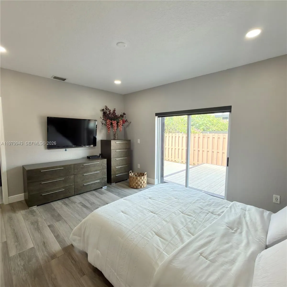 9023 Nw 148th Ter, Miami Lakes, Florida 33018, Miami Lakes, Florida 33018, 3 Bedrooms Bedrooms, ,2 BathroomsBathrooms,Residential,For Sale,9023 Nw 148th Ter, Miami Lakes, Florida 33018,A11979943