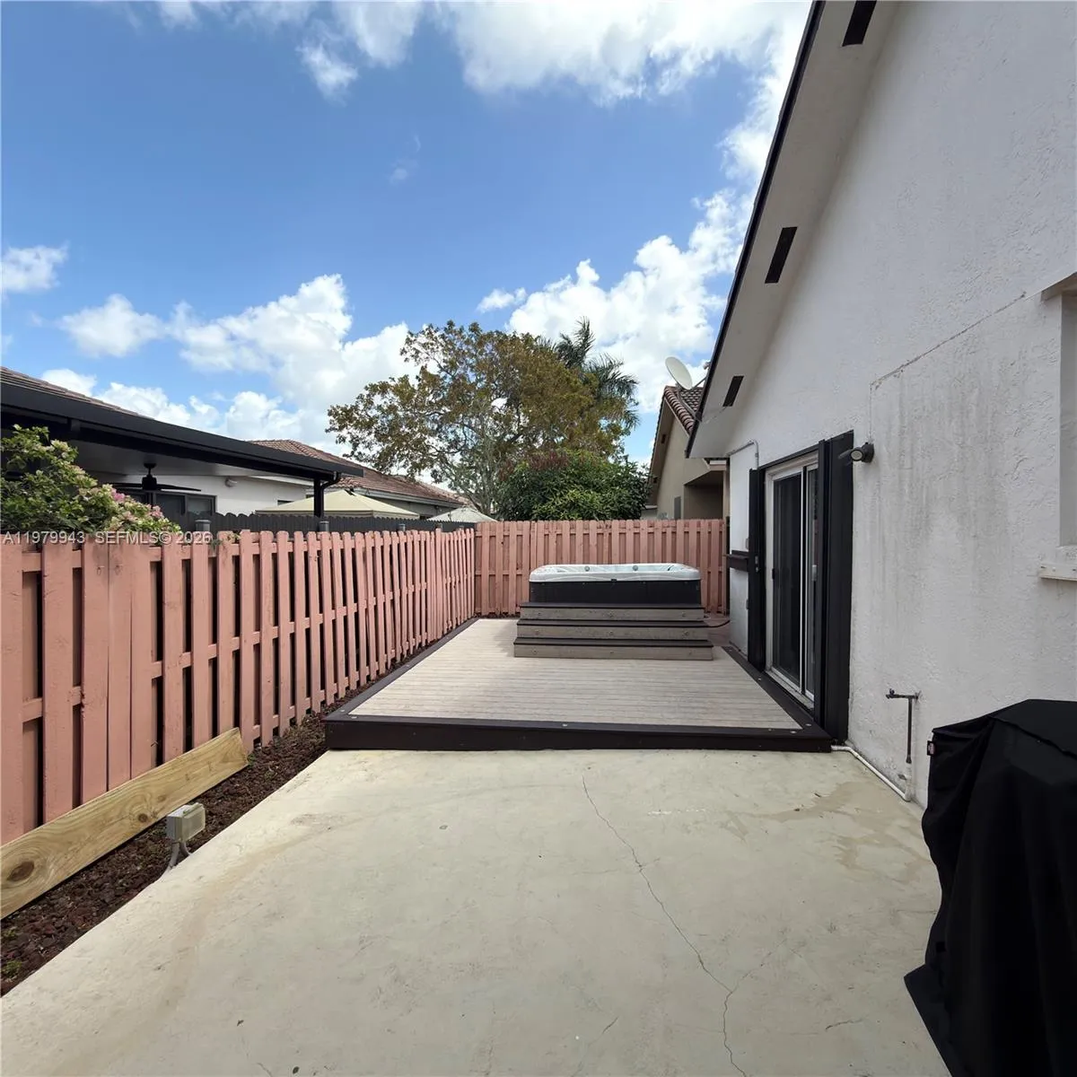 9023 Nw 148th Ter, Miami Lakes, Florida 33018, Miami Lakes, Florida 33018, 3 Bedrooms Bedrooms, ,2 BathroomsBathrooms,Residential,For Sale,9023 Nw 148th Ter, Miami Lakes, Florida 33018,A11979943