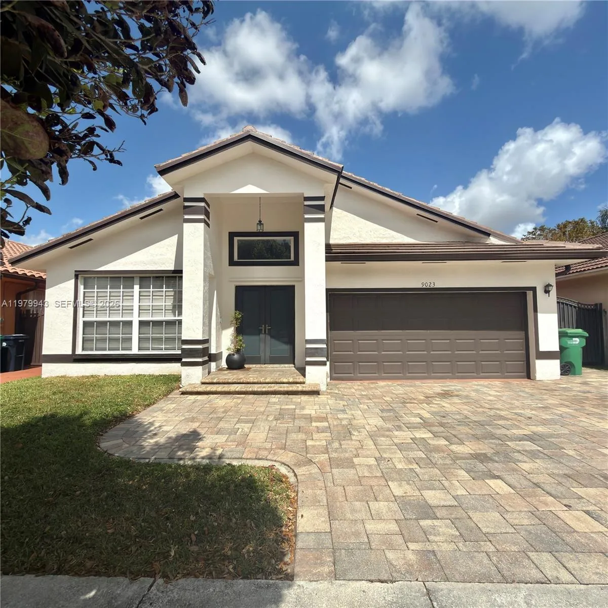 9023 Nw 148th Ter, Miami Lakes, Florida 33018, Miami Lakes, Florida 33018, 3 Bedrooms Bedrooms, ,2 BathroomsBathrooms,Residential,For Sale,9023 Nw 148th Ter, Miami Lakes, Florida 33018,A11979943