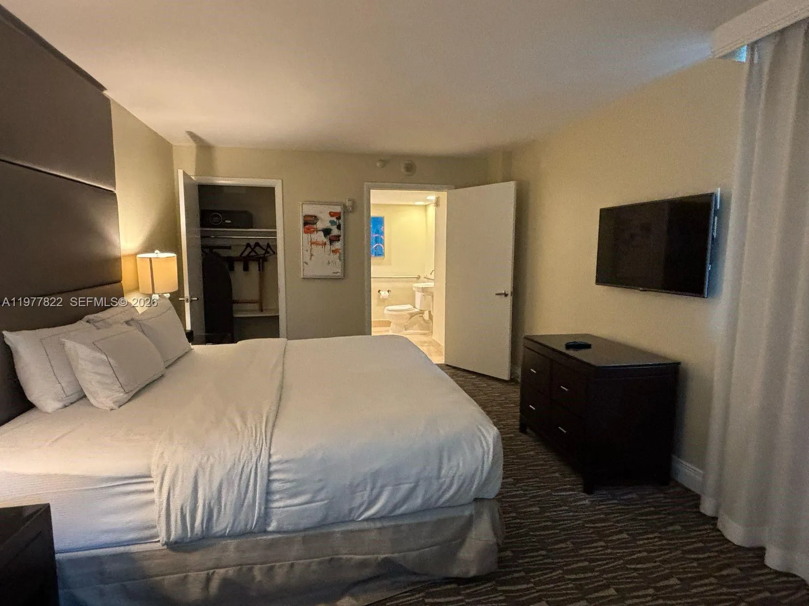 2670 E Sunrise Blvd 302, Fort Lauderdale, Florida, Fort Lauderdale, Florida 33304, 1 Bedroom Bedrooms, ,1 BathroomBathrooms,Residential,For Sale,2670 E Sunrise Blvd 302, Fort Lauderdale, Florida ,A11977822