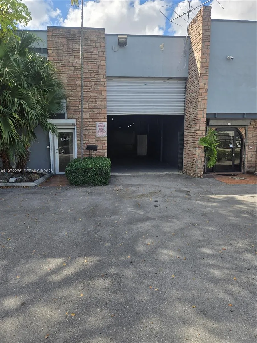 street level loading dock