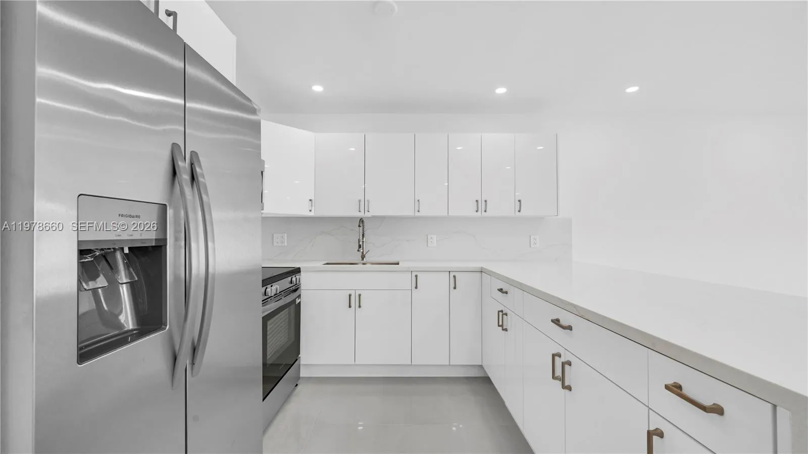 6070 W 19th Ave 315, Hialeah, Florida 33012, Hialeah, Florida 33012, 2 Bedrooms Bedrooms, ,1 BathroomBathrooms,Residential Lease,For Rent,6070 W 19th Ave 315, Hialeah, Florida 33012,A11978660