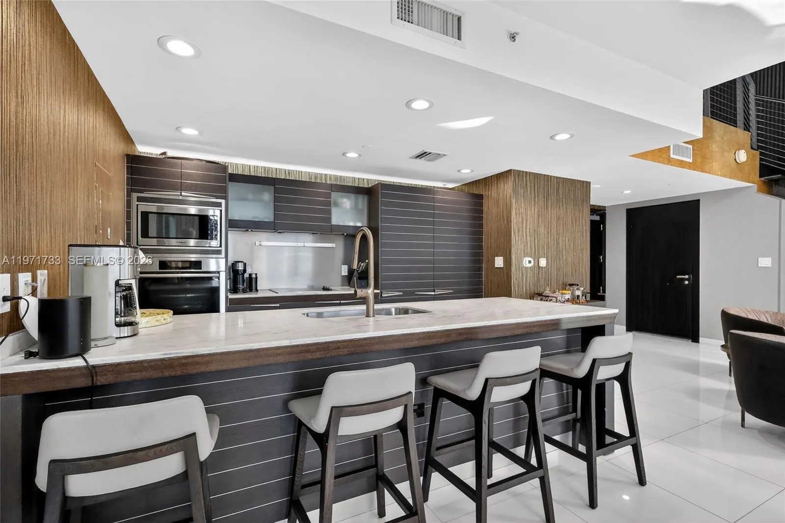 200 Biscayne Boulevard Way 1108, Miami, Florida 33, Miami, Florida 33131, 2 Bedrooms Bedrooms, ,2 BathroomsBathrooms,Residential,For Sale,200 Biscayne Boulevard Way 1108, Miami, Florida 33,A11971733