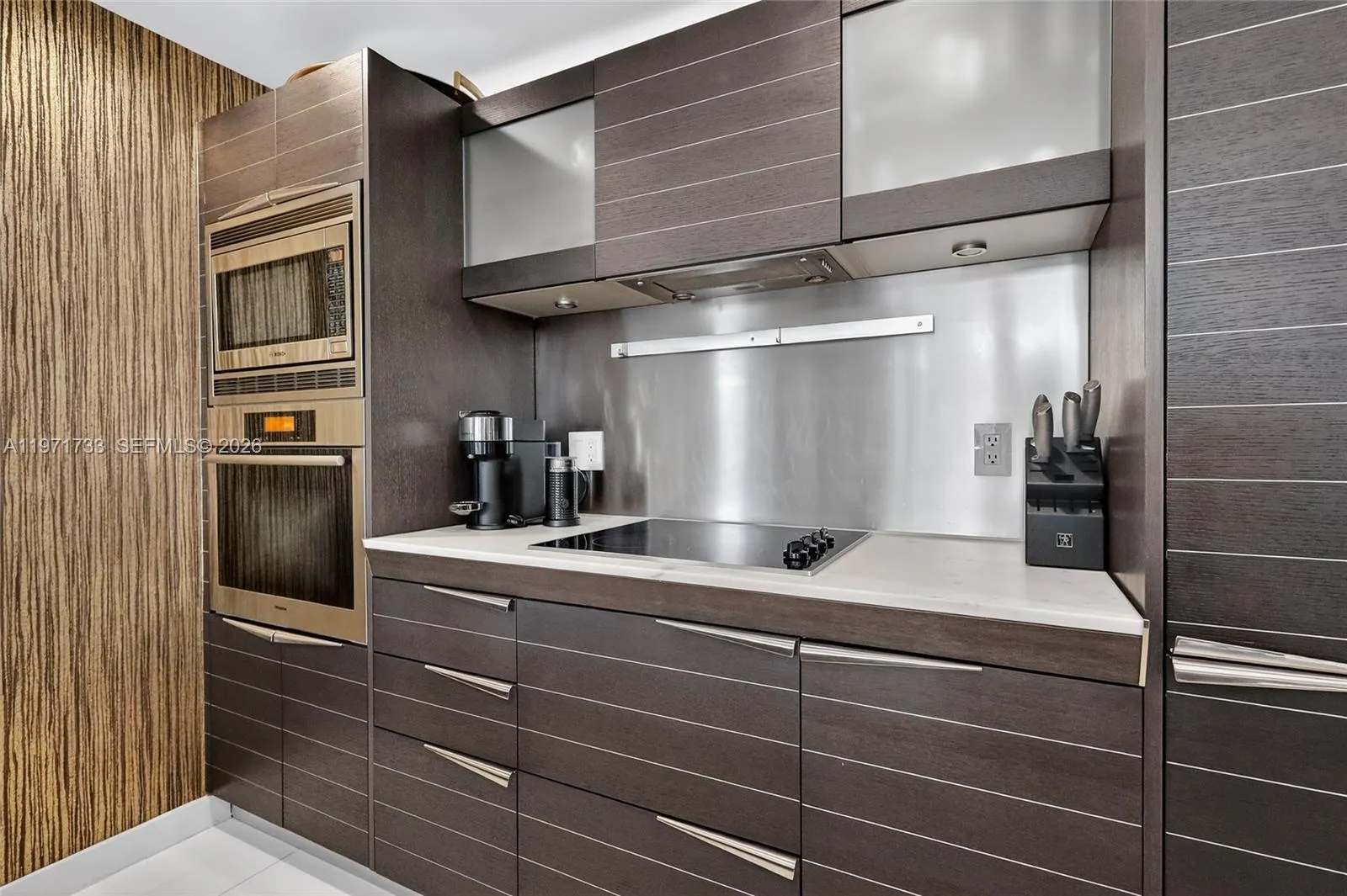 200 Biscayne Boulevard Way 1108, Miami, Florida 33, Miami, Florida 33131, 2 Bedrooms Bedrooms, ,2 BathroomsBathrooms,Residential,For Sale,200 Biscayne Boulevard Way 1108, Miami, Florida 33,A11971733