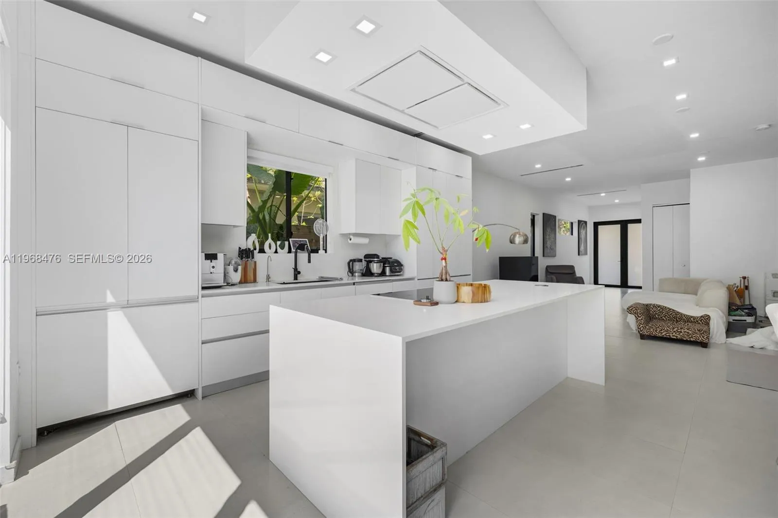 442 Sw 15th Rd, Miami, Florida 33129, Miami, Florida 33129, 3 Bedrooms Bedrooms, ,3 BathroomsBathrooms,Residential Lease,For Rent,442 Sw 15th Rd, Miami, Florida 33129,A11968476