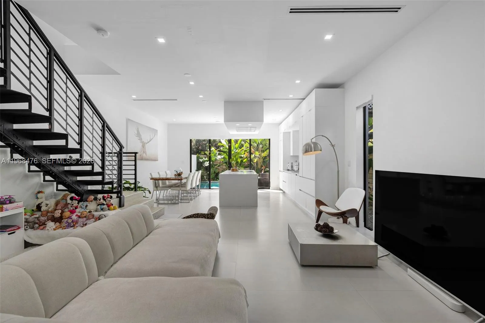 442 Sw 15th Rd, Miami, Florida 33129, Miami, Florida 33129, 3 Bedrooms Bedrooms, ,3 BathroomsBathrooms,Residential Lease,For Rent,442 Sw 15th Rd, Miami, Florida 33129,A11968476