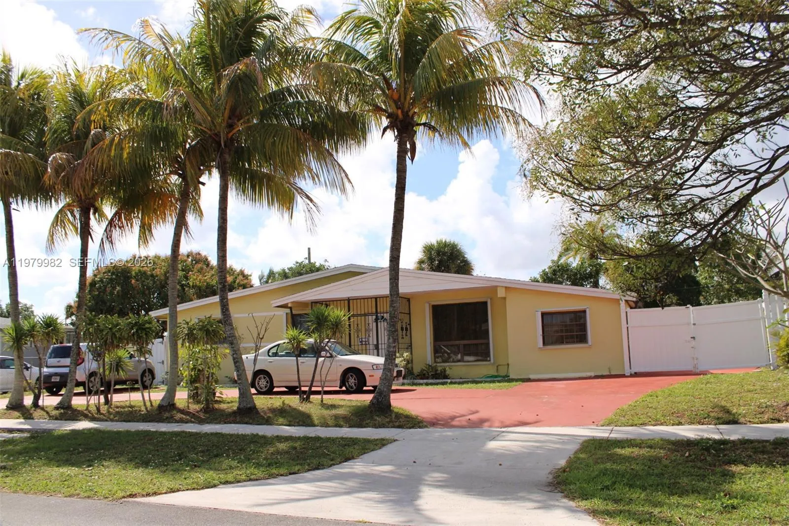 3740 Sw 32nd St, West Park, Florida 33023, West Park, Florida 33023, 4 Bedrooms Bedrooms, ,2 BathroomsBathrooms,Residential,For Sale,3740 Sw 32nd St, West Park, Florida 33023,A11979982