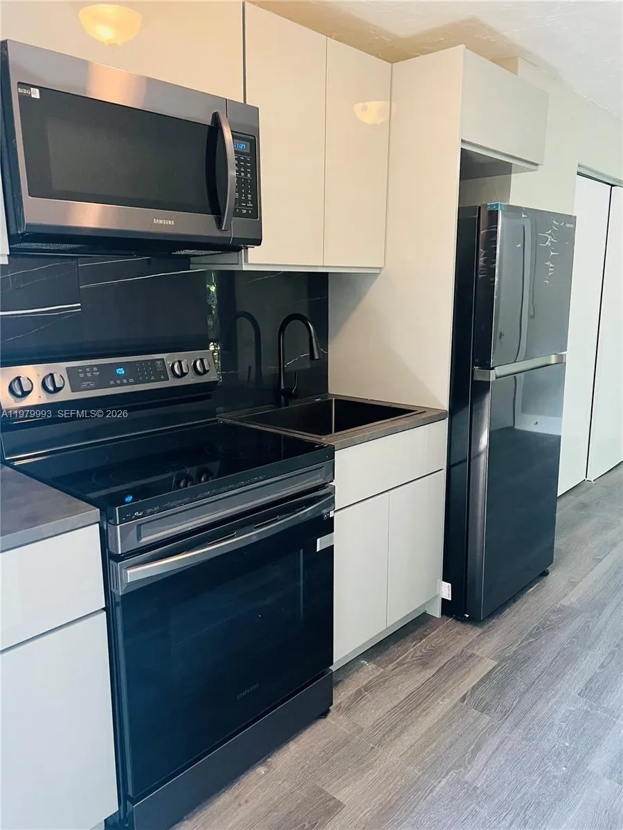 1126 Nw 58th Ter Unit #3, Miami, Florida 33127, Miami, Florida 33127, 2 Bedrooms Bedrooms, ,1 BathroomBathrooms,Residential Lease,For Rent,1126 Nw 58th Ter Unit #3, Miami, Florida 33127,A11979993