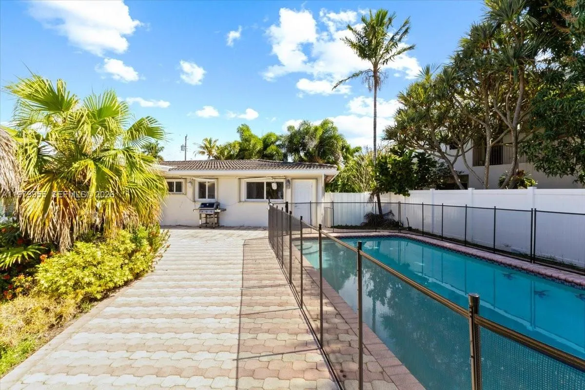 2925 Coral Shores Dr 2925, Fort Lauderdale, Florid, Fort Lauderdale, Florida 33306, 3 Bedrooms Bedrooms, ,2 BathroomsBathrooms,Residential Lease,For Rent,2925 Coral Shores Dr 2925, Fort Lauderdale, Florid,A11979955