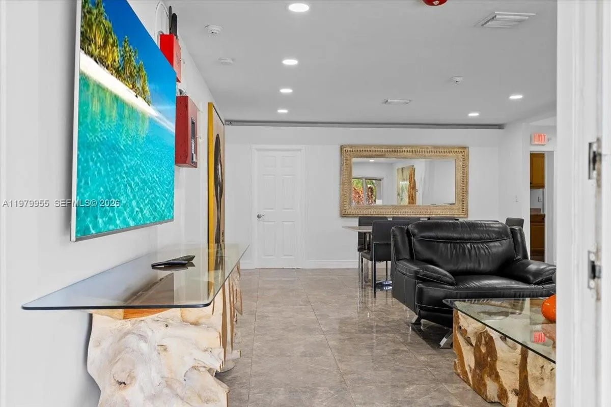 2925 Coral Shores Dr 2925, Fort Lauderdale, Florid, Fort Lauderdale, Florida 33306, 3 Bedrooms Bedrooms, ,2 BathroomsBathrooms,Residential Lease,For Rent,2925 Coral Shores Dr 2925, Fort Lauderdale, Florid,A11979955