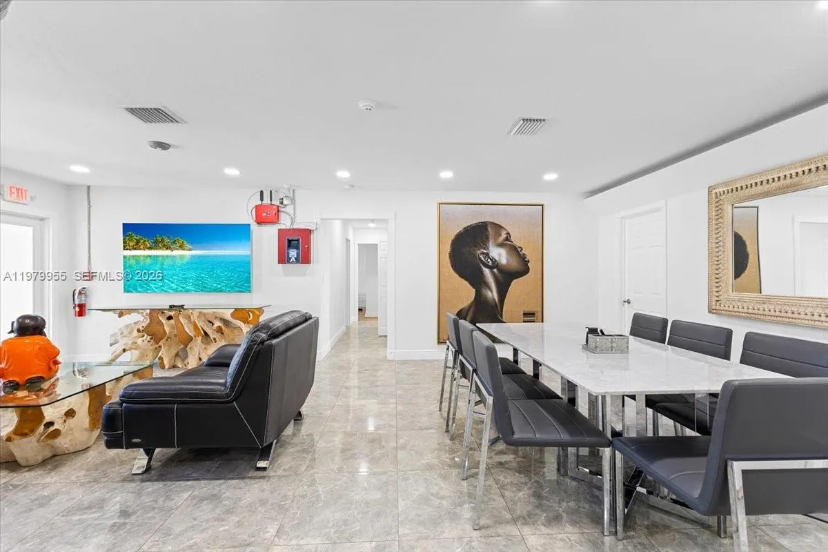 2925 Coral Shores Dr 2925, Fort Lauderdale, Florid, Fort Lauderdale, Florida 33306, 3 Bedrooms Bedrooms, ,2 BathroomsBathrooms,Residential Lease,For Rent,2925 Coral Shores Dr 2925, Fort Lauderdale, Florid,A11979955