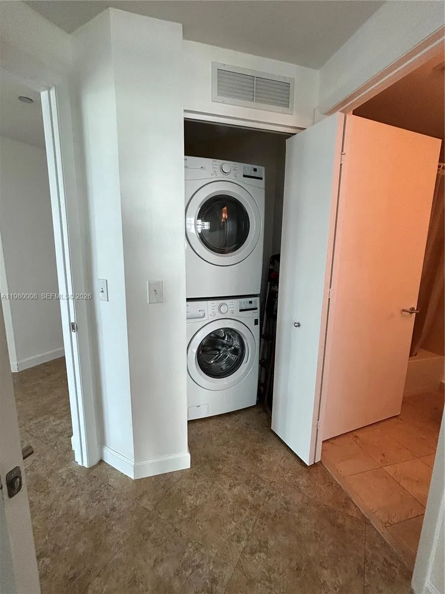 3131 Ne 188 St 2-601, Aventura, Florida 33180, Aventura, Florida 33180, 3 Bedrooms Bedrooms, ,2 BathroomsBathrooms,Residential Lease,For Rent,3131 Ne 188 St 2-601, Aventura, Florida 33180,A11980008