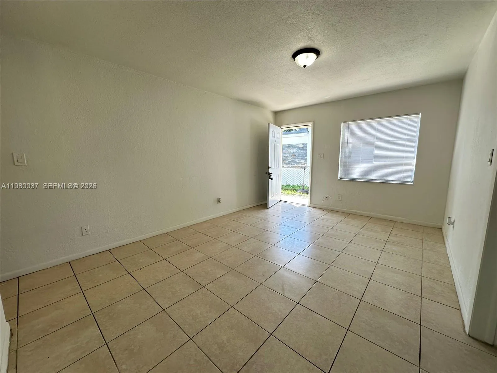 148 Nw 14th Way 2, Dania Beach, Florida 33004, Dania Beach, Florida 33004, 2 Bedrooms Bedrooms, ,1 BathroomBathrooms,Residential Lease,For Rent,148 Nw 14th Way 2, Dania Beach, Florida 33004,A11980037