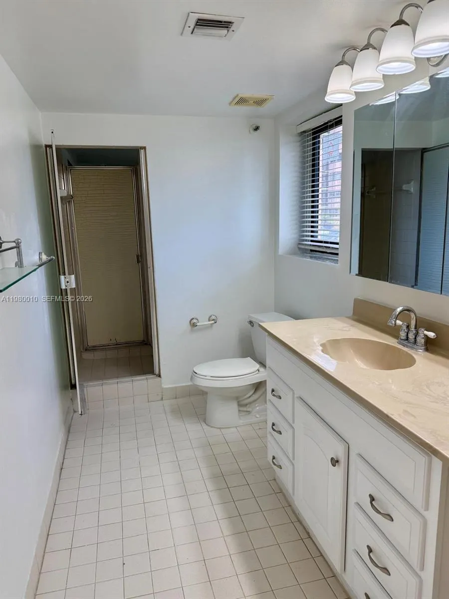 20850 San Simeon Way 105-5, Miami, Florida 33179, Miami, Florida 33179, 2 Bedrooms Bedrooms, ,2 BathroomsBathrooms,Residential Lease,For Rent,20850 San Simeon Way 105-5, Miami, Florida 33179,A11980010