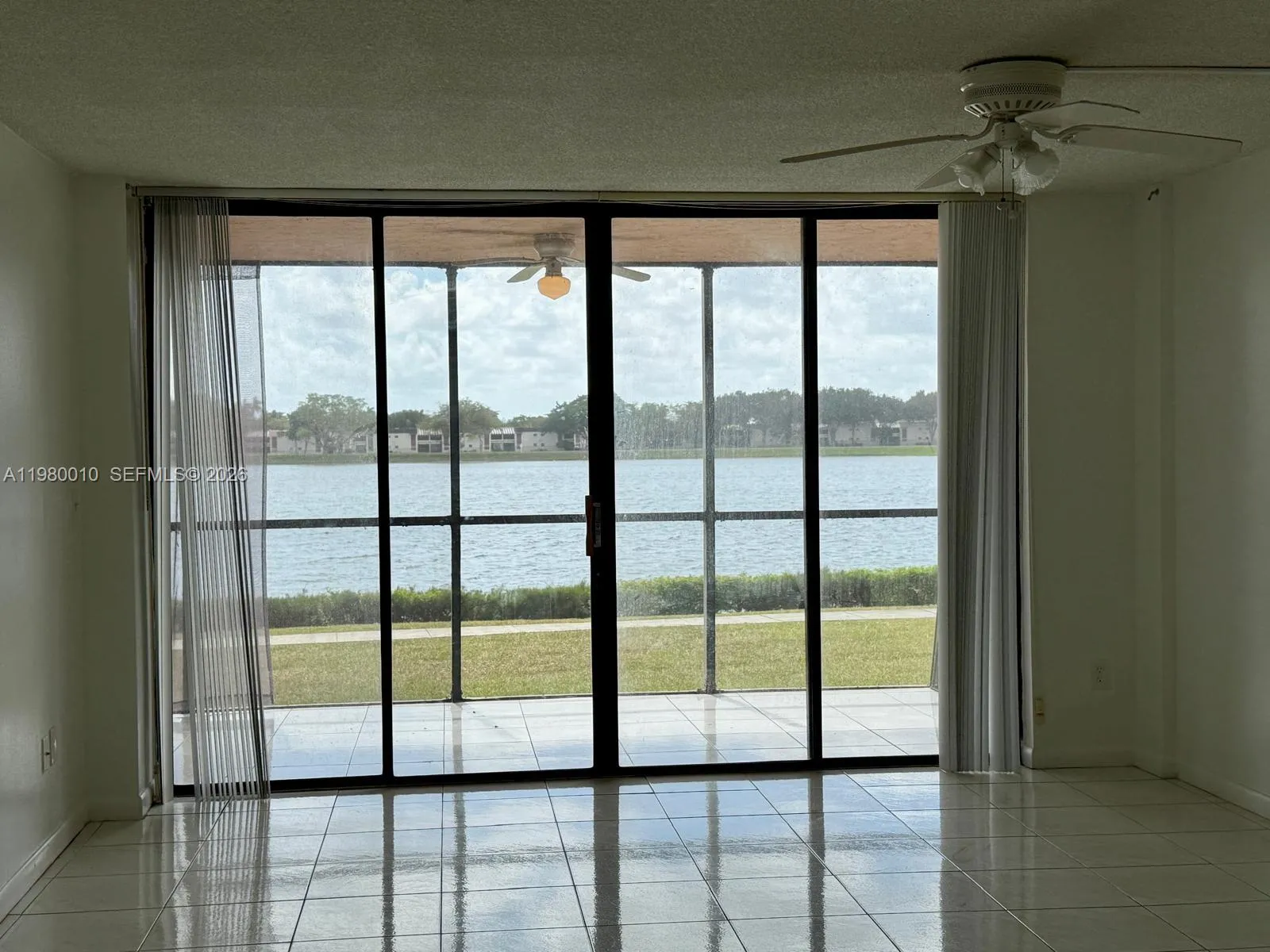 20850 San Simeon Way 105-5, Miami, Florida 33179, Miami, Florida 33179, 2 Bedrooms Bedrooms, ,2 BathroomsBathrooms,Residential Lease,For Rent,20850 San Simeon Way 105-5, Miami, Florida 33179,A11980010