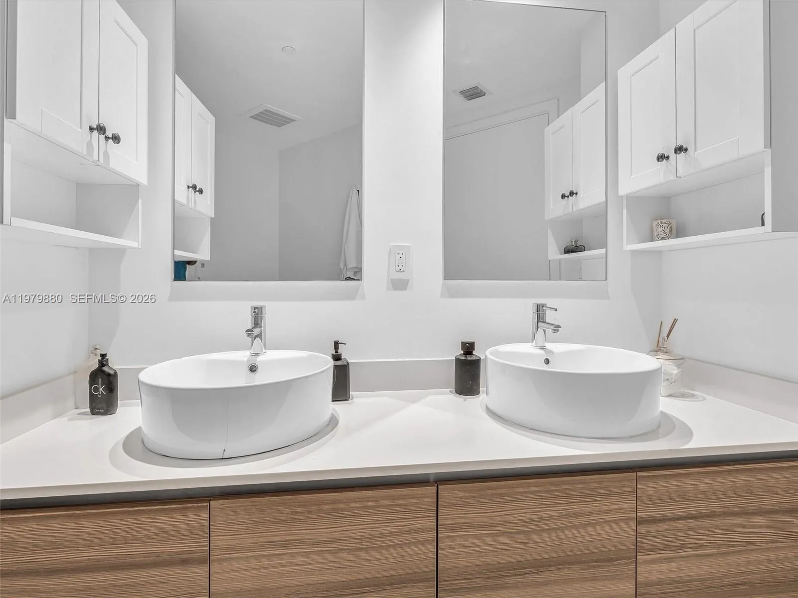 121 Ne 34th St 2104, Miami, Florida 33137, Miami, Florida 33137, 2 Bedrooms Bedrooms, ,2 BathroomsBathrooms,Residential Lease,For Rent,121 Ne 34th St 2104, Miami, Florida 33137,A11979880