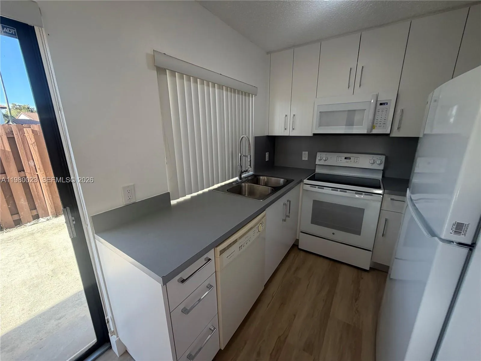 6561 Nw 172nd Ln 0, Hialeah, Florida 33015, Hialeah, Florida 33015, 2 Bedrooms Bedrooms, ,2 BathroomsBathrooms,Residential Lease,For Rent,6561 Nw 172nd Ln 0, Hialeah, Florida 33015,A11980023