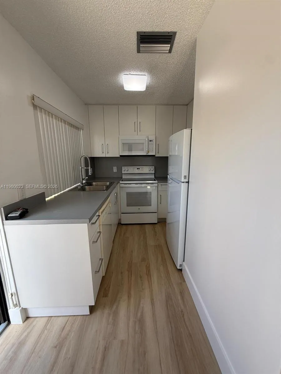 6561 Nw 172nd Ln 0, Hialeah, Florida 33015, Hialeah, Florida 33015, 2 Bedrooms Bedrooms, ,2 BathroomsBathrooms,Residential Lease,For Rent,6561 Nw 172nd Ln 0, Hialeah, Florida 33015,A11980023