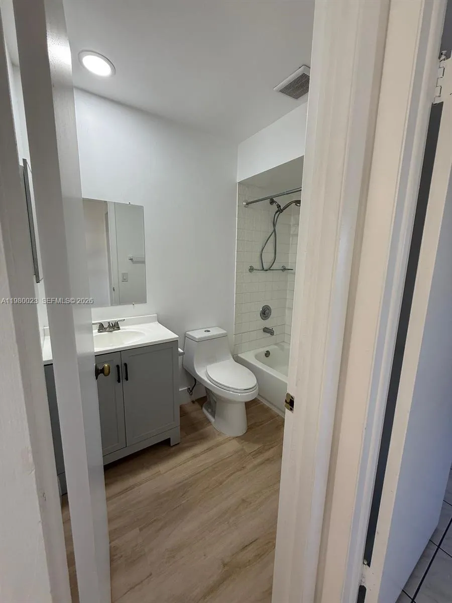 6561 Nw 172nd Ln 0, Hialeah, Florida 33015, Hialeah, Florida 33015, 2 Bedrooms Bedrooms, ,2 BathroomsBathrooms,Residential Lease,For Rent,6561 Nw 172nd Ln 0, Hialeah, Florida 33015,A11980023