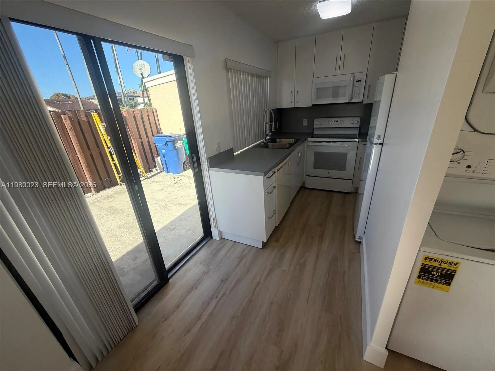 6561 Nw 172nd Ln 0, Hialeah, Florida 33015, Hialeah, Florida 33015, 2 Bedrooms Bedrooms, ,2 BathroomsBathrooms,Residential Lease,For Rent,6561 Nw 172nd Ln 0, Hialeah, Florida 33015,A11980023