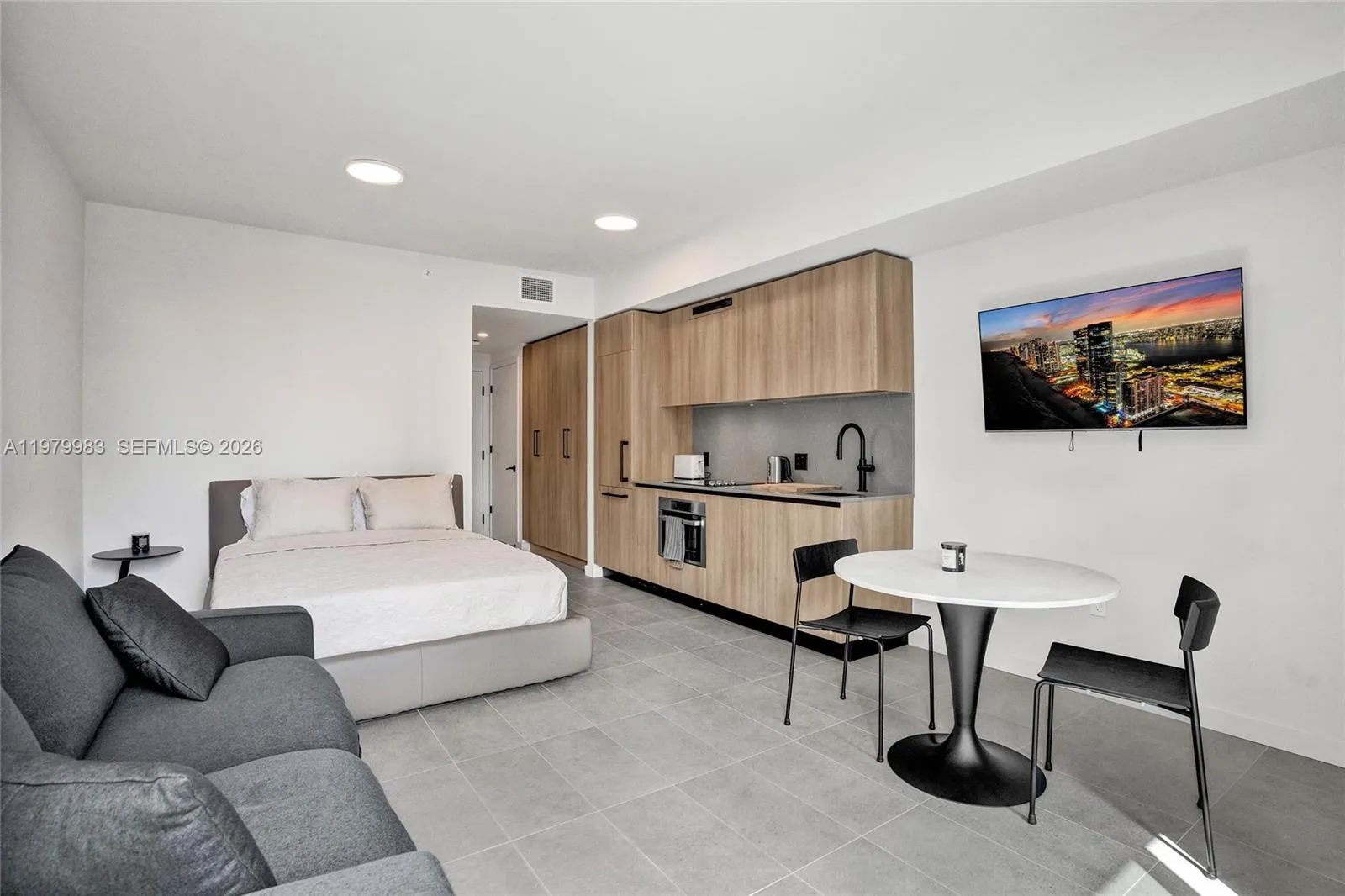 151 Ne 5 1404, Miami, Florida 33132, Miami, Florida 33132, ,1 BathroomBathrooms,Residential Lease,For Rent,151 Ne 5 1404, Miami, Florida 33132,A11979983