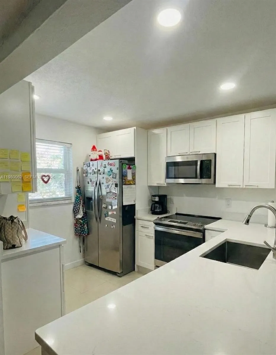 100 Ashbury Rd 305, Hollywood, Florida 33024, Hollywood, Florida 33024, 1 Bedroom Bedrooms, 1 Room Rooms,1 BathroomBathrooms,Residential,For Sale,100 Ashbury Rd 305, Hollywood, Florida 33024,A11980062