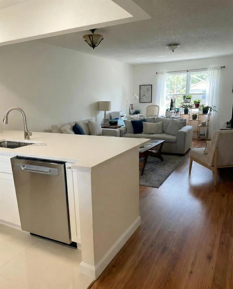 100 Ashbury Rd 305, Hollywood, Florida 33024, Hollywood, Florida 33024, 1 Bedroom Bedrooms, 1 Room Rooms,1 BathroomBathrooms,Residential,For Sale,100 Ashbury Rd 305, Hollywood, Florida 33024,A11980062