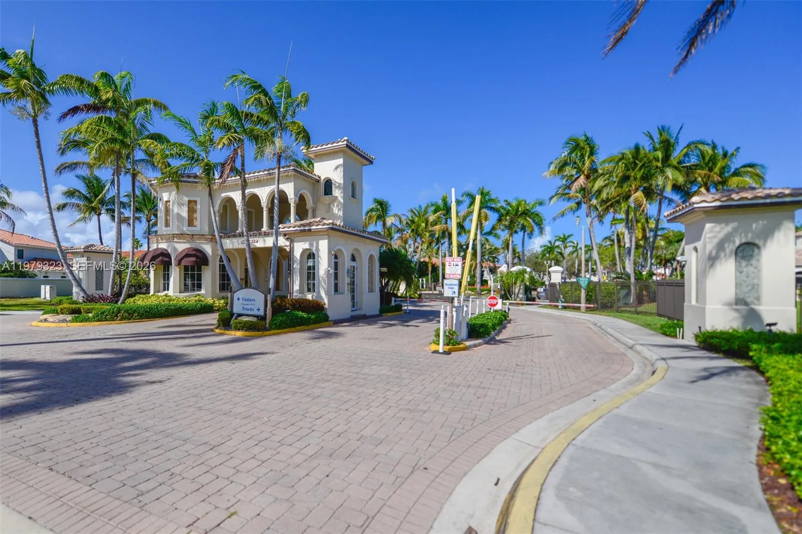 1448 Mariner Way, Hollywood, Florida 33019, Hollywood, Florida 33019, 4 Bedrooms Bedrooms, ,3 BathroomsBathrooms,Residential,For Sale,1448 Mariner Way, Hollywood, Florida 33019,A11979323