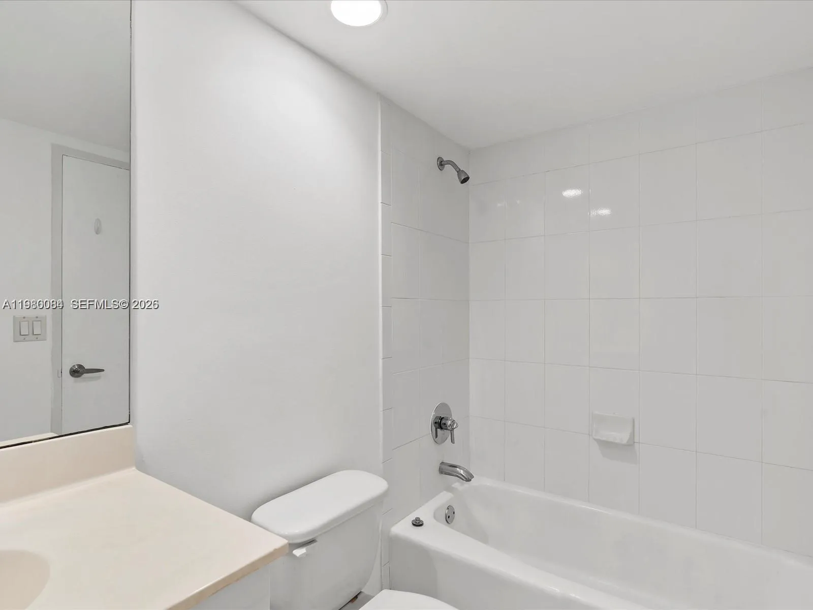 3000 S Ocean Dr 206, Hollywood, Florida 33019, Hollywood, Florida 33019, 1 Bedroom Bedrooms, ,1 BathroomBathrooms,Residential,For Sale,3000 S Ocean Dr 206, Hollywood, Florida 33019,A11980084