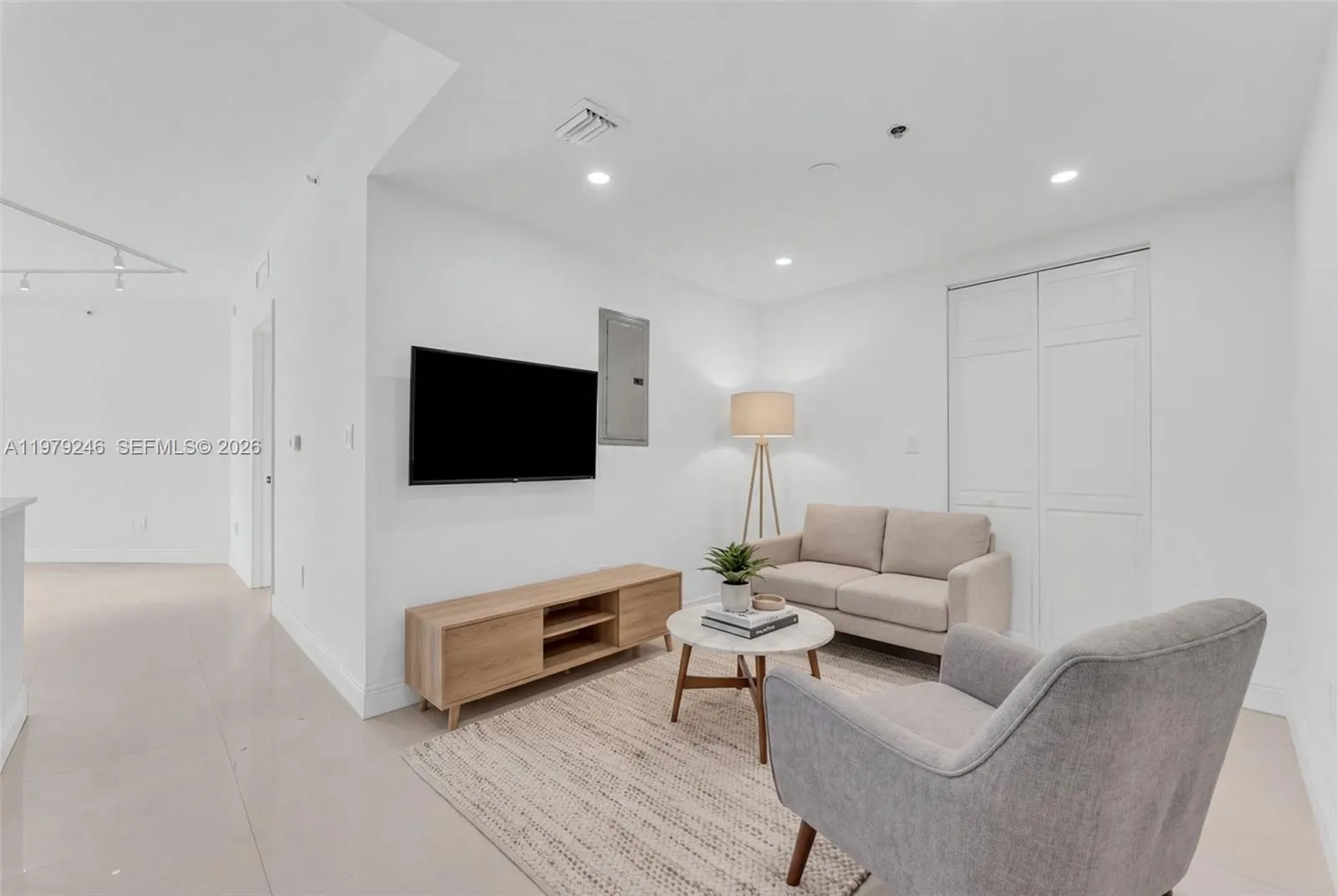 350 S Miami Ave 2006, Miami, Florida 33130, Miami, Florida 33130, 2 Bedrooms Bedrooms, ,2 BathroomsBathrooms,Residential Lease,For Rent,350 S Miami Ave 2006, Miami, Florida 33130,A11979246