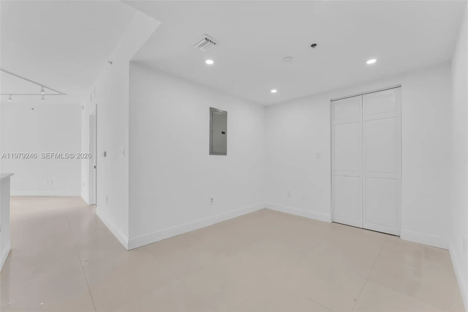 350 S Miami Ave 2006, Miami, Florida 33130, Miami, Florida 33130, 2 Bedrooms Bedrooms, ,2 BathroomsBathrooms,Residential Lease,For Rent,350 S Miami Ave 2006, Miami, Florida 33130,A11979246