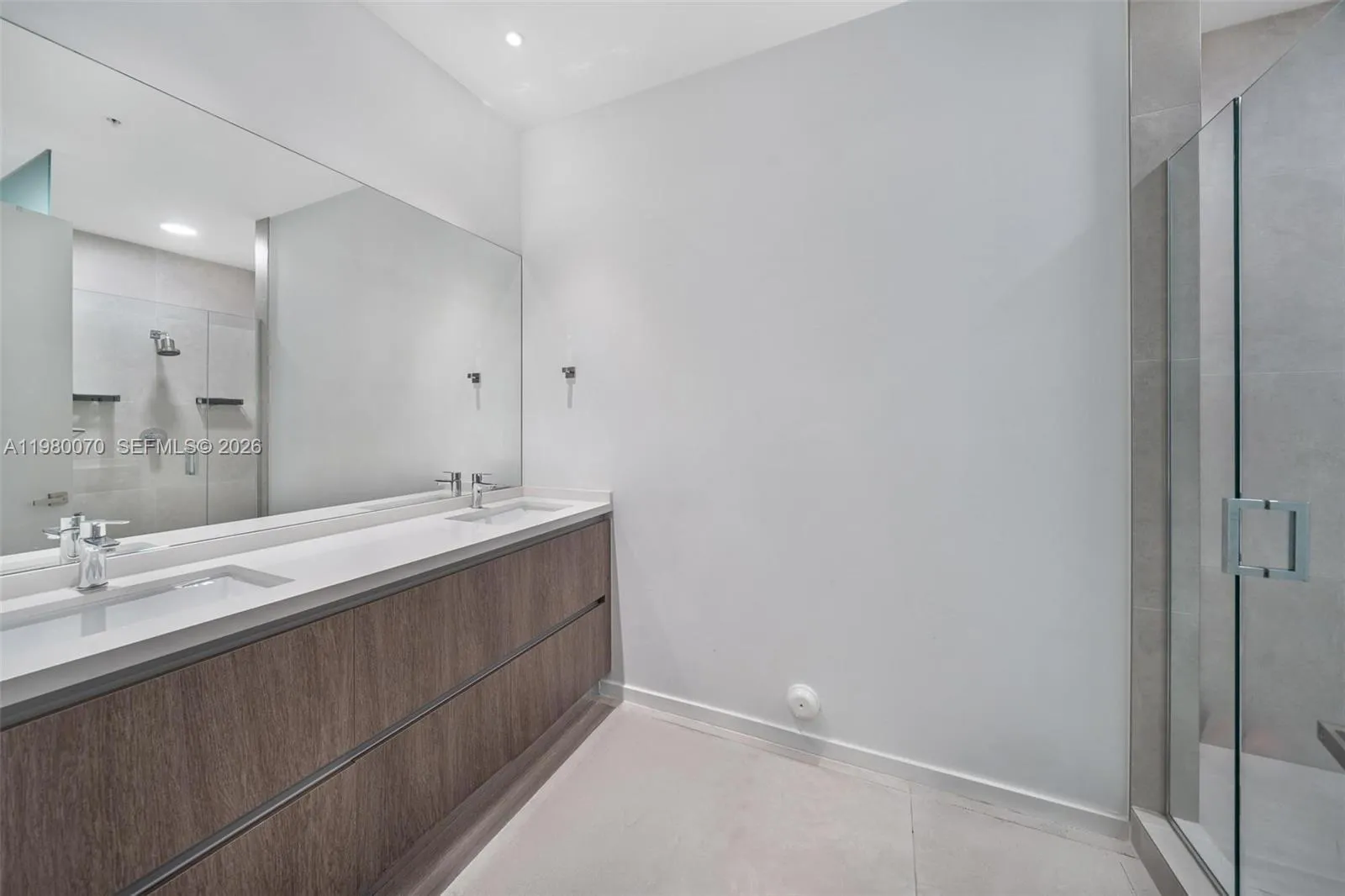 3156 Sw 27th Ave 101, Miami, Florida 33133, Miami, Florida 33133, 2 Bedrooms Bedrooms, ,2 BathroomsBathrooms,Residential Lease,For Rent,3156 Sw 27th Ave 101, Miami, Florida 33133,A11980070