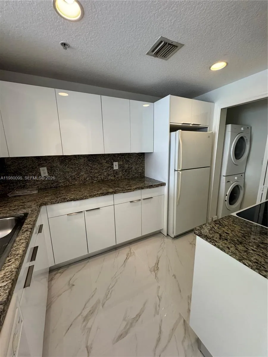 6360 Nw 114th Ave 206, Doral, Florida 33178, Doral, Florida 33178, 2 Bedrooms Bedrooms, ,2 BathroomsBathrooms,Residential Lease,For Rent,6360 Nw 114th Ave 206, Doral, Florida 33178,A11980095