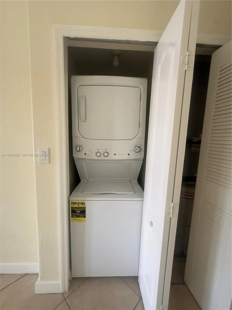 1662 Se 27th Dr 209, Homestead, Florida 33035, Homestead, Florida 33035, 3 Bedrooms Bedrooms, ,2 BathroomsBathrooms,Residential Lease,For Rent,1662 Se 27th Dr 209, Homestead, Florida 33035,A11980085