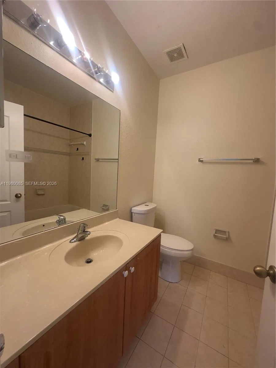 1662 Se 27th Dr 209, Homestead, Florida 33035, Homestead, Florida 33035, 3 Bedrooms Bedrooms, ,2 BathroomsBathrooms,Residential Lease,For Rent,1662 Se 27th Dr 209, Homestead, Florida 33035,A11980085