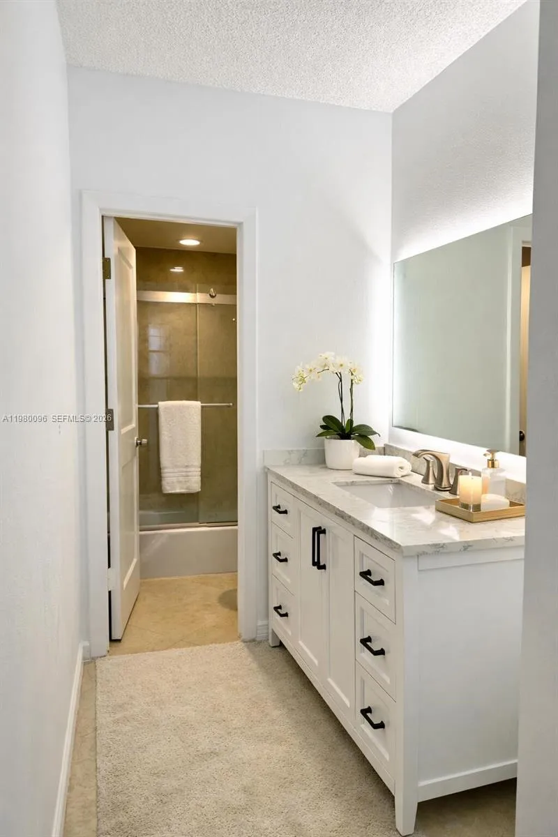 300 Bayview Dr 1107, Sunny Isles Beach, Florida 33, Sunny Isles Beach, Florida 33160, 2 Bedrooms Bedrooms, 1 Room Rooms,2 BathroomsBathrooms,Residential,For Sale,300 Bayview Dr 1107, Sunny Isles Beach, Florida 33,A11980096