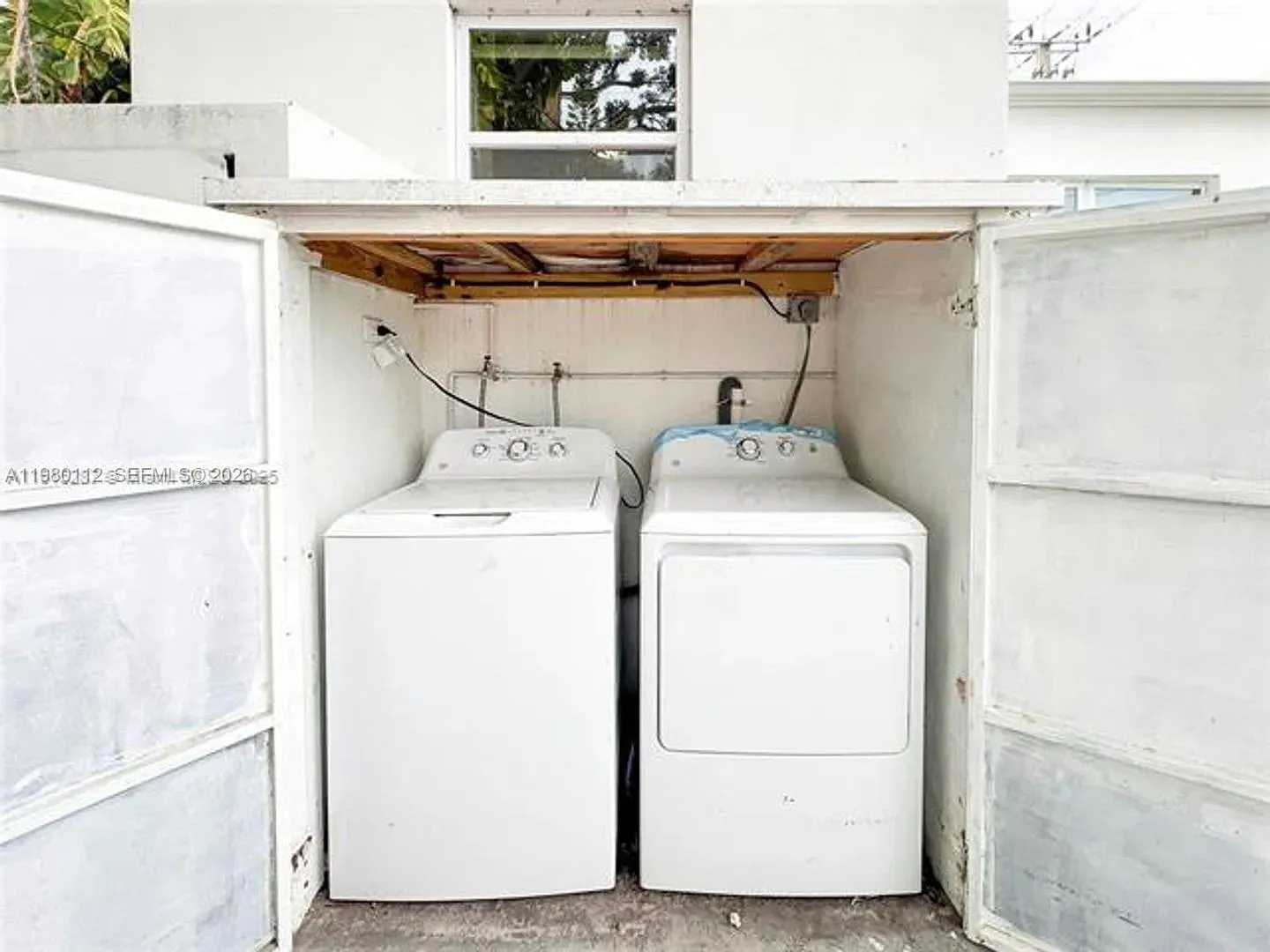 968 Ne 80th St A, Miami, Florida 33138, Miami, Florida 33138, 3 Bedrooms Bedrooms, ,2 BathroomsBathrooms,Residential Lease,For Rent,968 Ne 80th St A, Miami, Florida 33138,A11980112