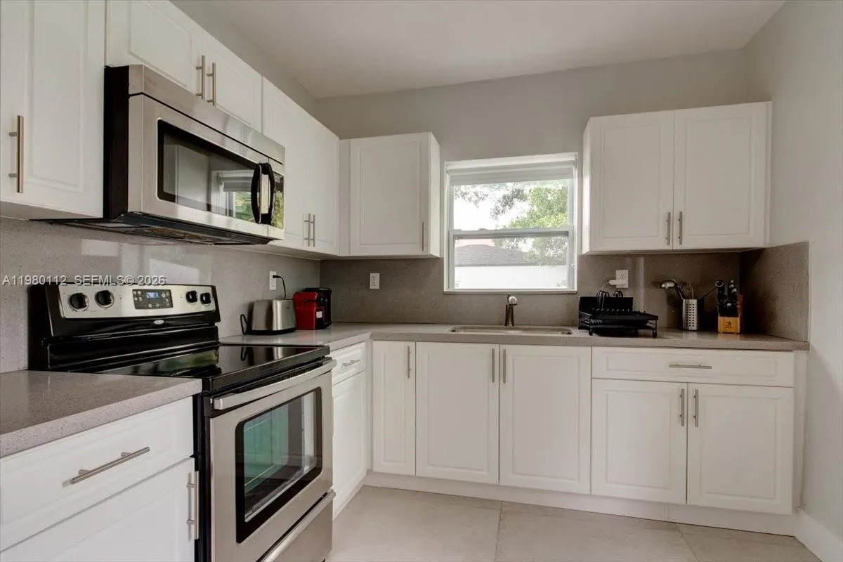 968 Ne 80th St A, Miami, Florida 33138, Miami, Florida 33138, 3 Bedrooms Bedrooms, ,2 BathroomsBathrooms,Residential Lease,For Rent,968 Ne 80th St A, Miami, Florida 33138,A11980112