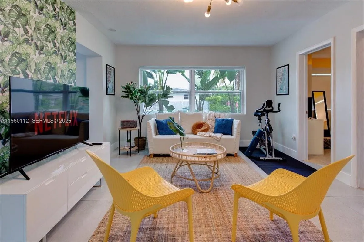 968 Ne 80th St A, Miami, Florida 33138, Miami, Florida 33138, 3 Bedrooms Bedrooms, ,2 BathroomsBathrooms,Residential Lease,For Rent,968 Ne 80th St A, Miami, Florida 33138,A11980112
